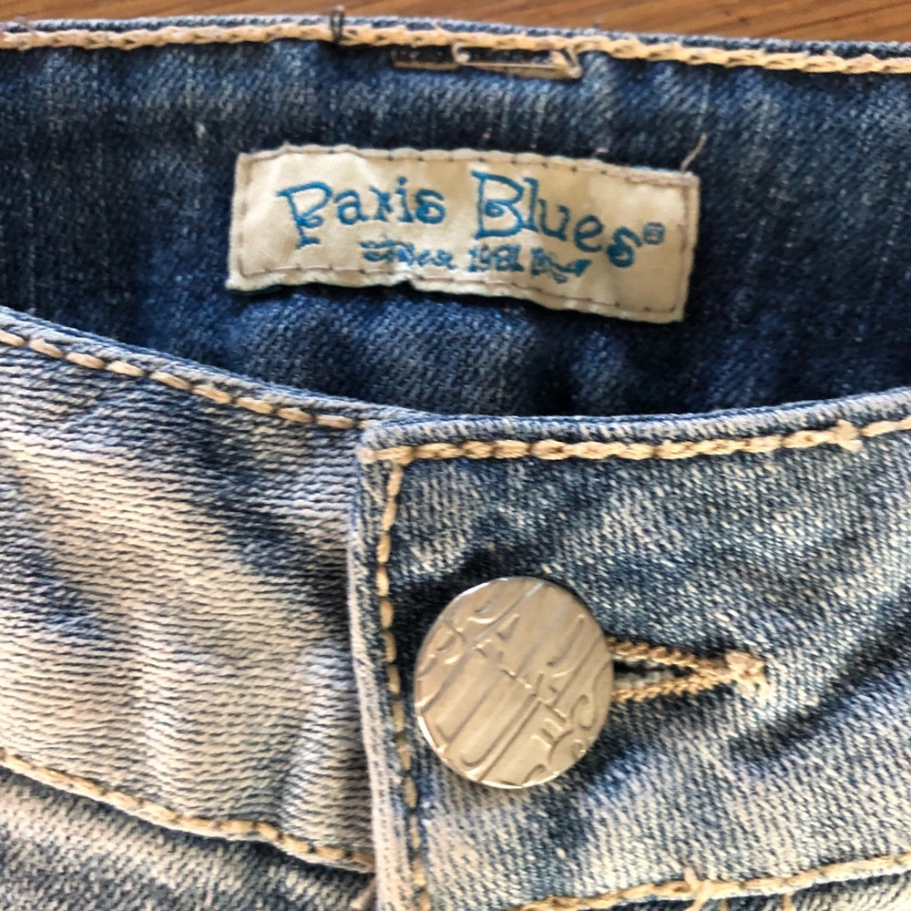Distressed summer cutoff jean shorts - Picture 5 of 6
